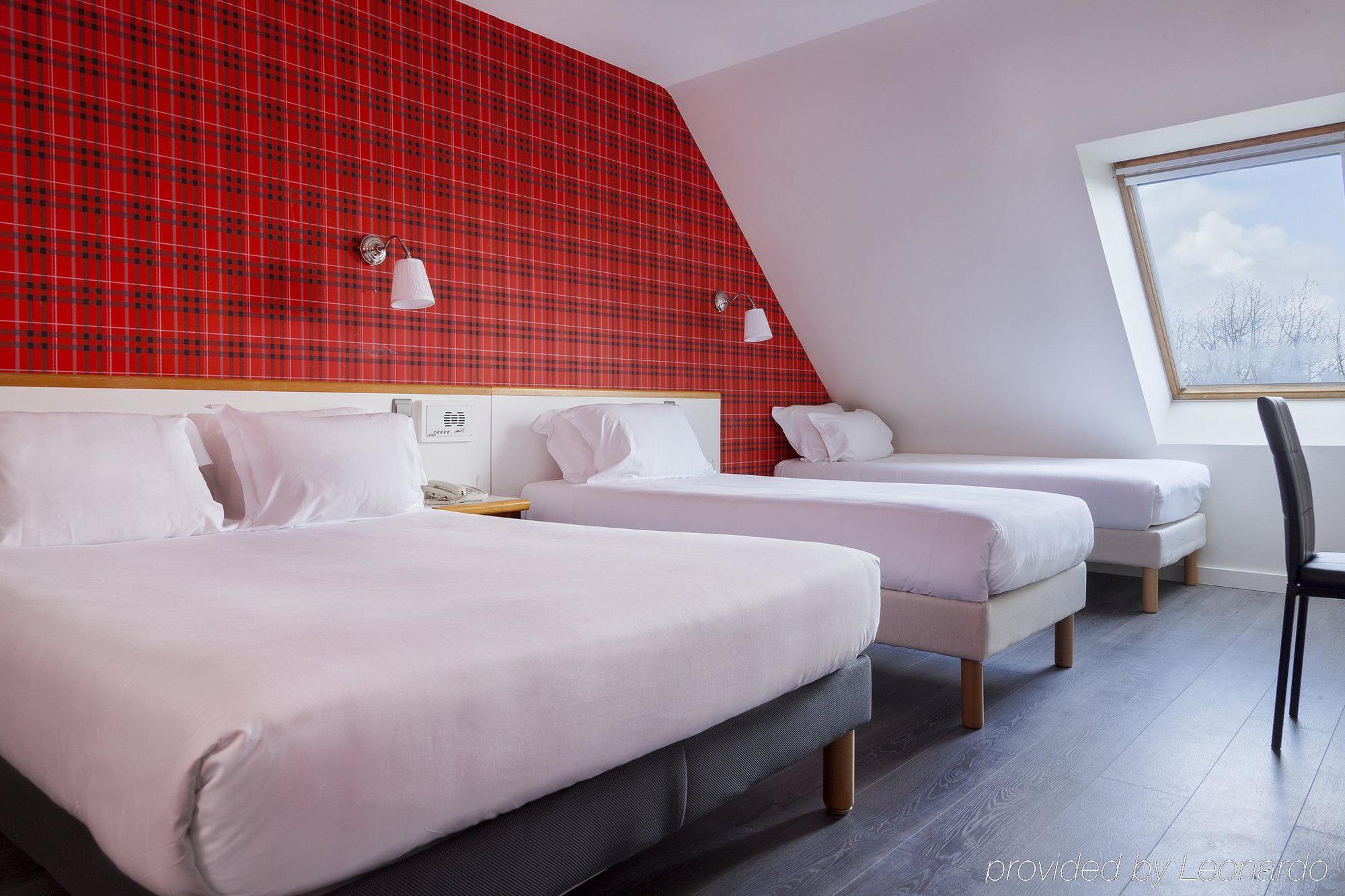 Comfort Hotel Rosporden Concarneau Exterior foto