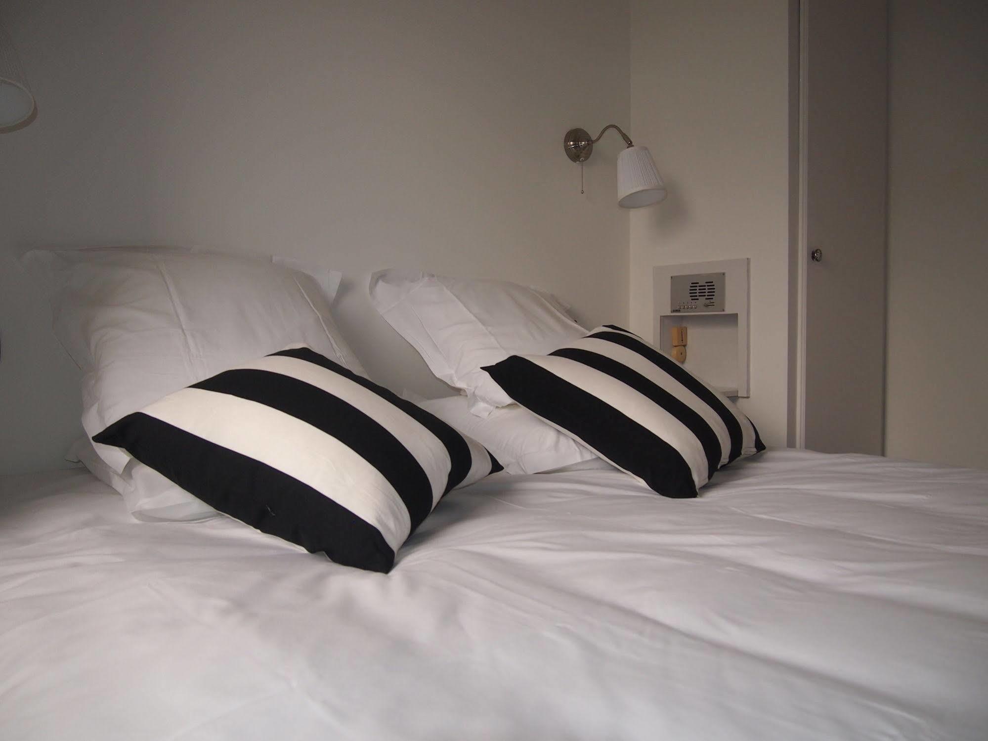 Comfort Hotel Rosporden Concarneau Exterior foto